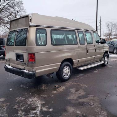 2013 Ford E350 Super Duty XL