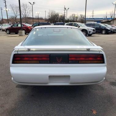 1991 Pontiac Firebird Base 2dr Hatchback