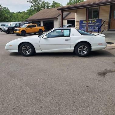 1991 Pontiac Firebird Base 2dr Hatchback