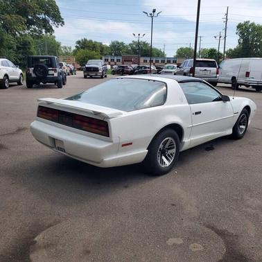 1991 Pontiac Firebird Base 2dr Hatchback