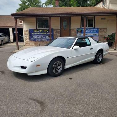1991 Pontiac Firebird Base 2dr Hatchback