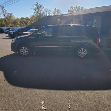 2011 Chrysler Town & Country Touring