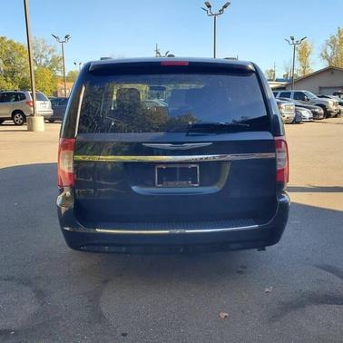 2011 Chrysler Town & Country Touring