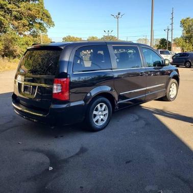 2011 Chrysler Town & Country Touring