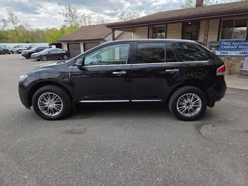Tuxedo Black Metallic 2015 Lincoln MKX Base