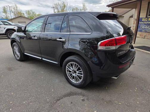 Tuxedo Black Metallic 2015 Lincoln MKX Base