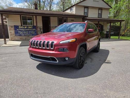 Brilliant Black Crystal Pearlcoat 2014 Jeep Cherokee Limited