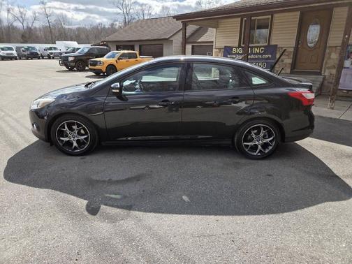 Tuxedo Black Metallic 2014 Ford Focus SE