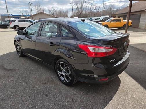 Tuxedo Black Metallic 2014 Ford Focus SE