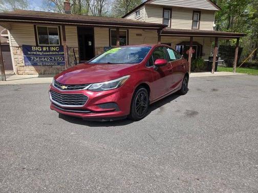 Cajun Red Tintcoat 2018 Chevrolet Cruze LT