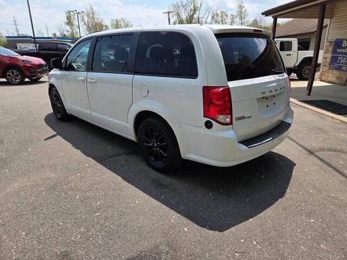 White Knuckle Clearcoat 2020 Dodge Grand Caravan GT