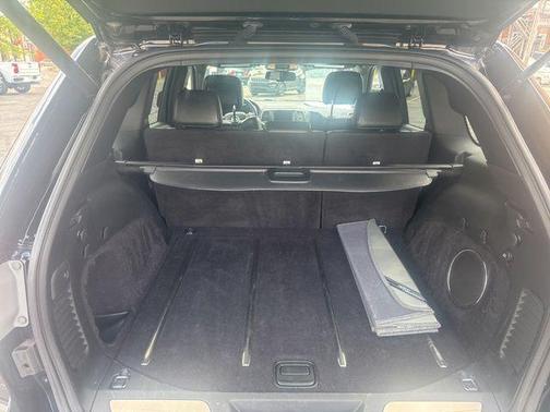 Brilliant Black Crystal Pearlcoat 2015 Jeep Grand Cherokee Overland