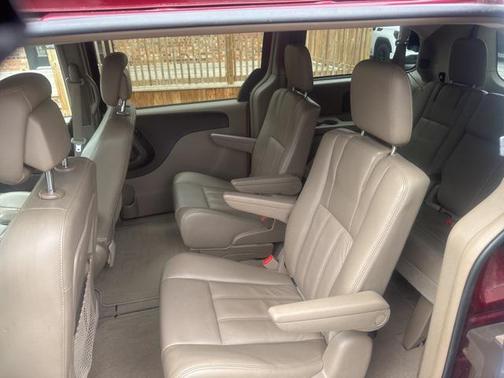 2012 Chrysler Town & Country Touring