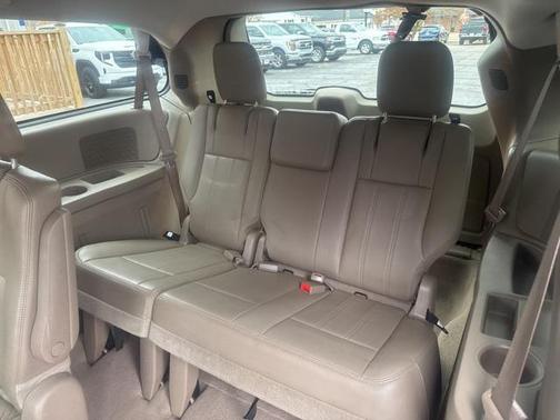 2012 Chrysler Town & Country Touring