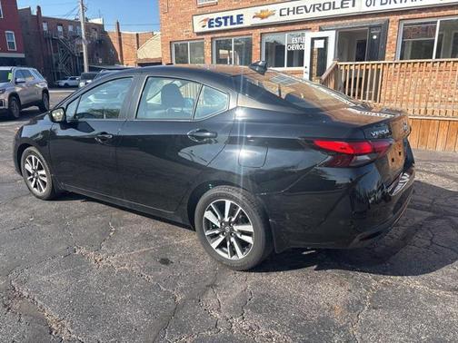 2022 Nissan Versa 1.6 SV