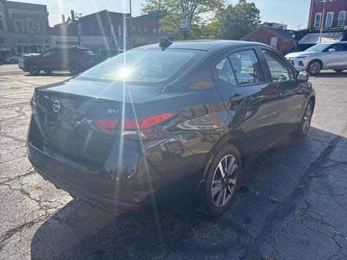 2022 Nissan Versa 1.6 SV