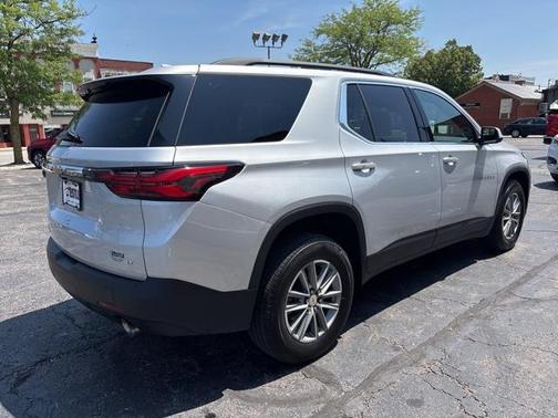 2022 Chevrolet Traverse LT Cloth
