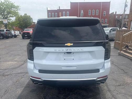 Polar White Tricoat 2026 Chevrolet Suburban High Country, 4WD