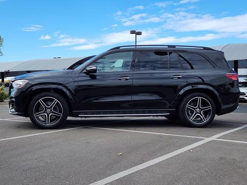 2025 Mercedes-Benz GLS 450 4MATIC