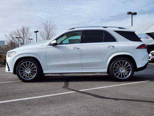 Polar White 2026 Mercedes-Benz GLE 450e Base 4MATIC