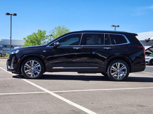 Stellar Black Metallic 2022 Cadillac XT6 Premium Luxury AWD