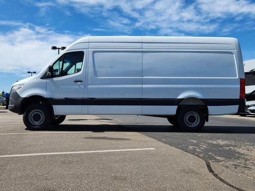 Arctic White 2026 Mercedes-Benz Sprinter 2500 High Roof