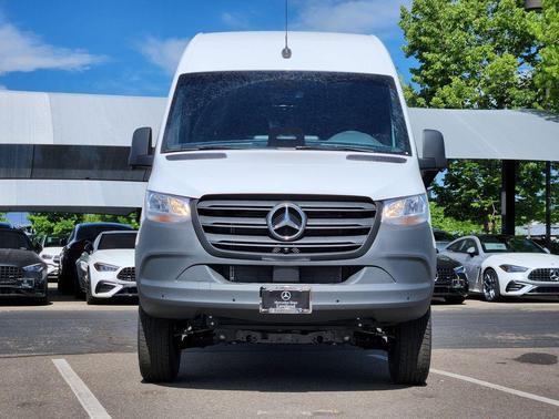 Arctic White 2026 Mercedes-Benz Sprinter 2500 High Roof