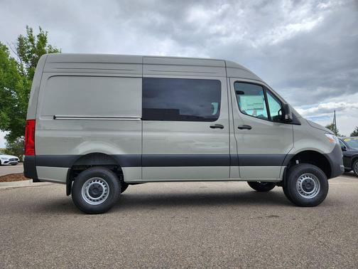 2025 Mercedes-Benz Sprinter 2500 Standard Roof