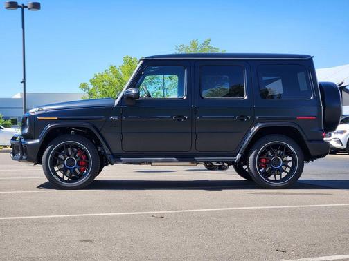 Midnight Black 2027 Mercedes-Benz AMG G 63 4MATIC