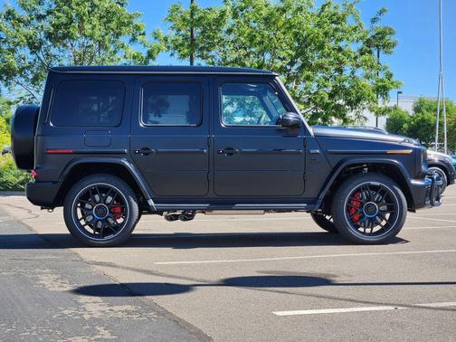 Midnight Black 2027 Mercedes-Benz AMG G 63 4MATIC