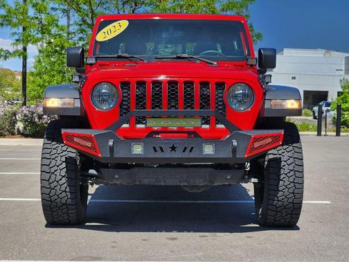 Firecracker Red Clearcoat 2023 Jeep Gladiator Rubicon