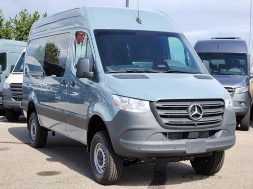 2025 Mercedes-Benz Sprinter 2500 Standard Roof