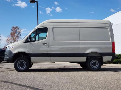 2025 Mercedes-Benz Sprinter 2500 Standard Roof