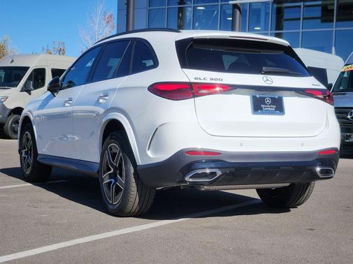 2026 Mercedes-Benz GLC 300 4MATIC