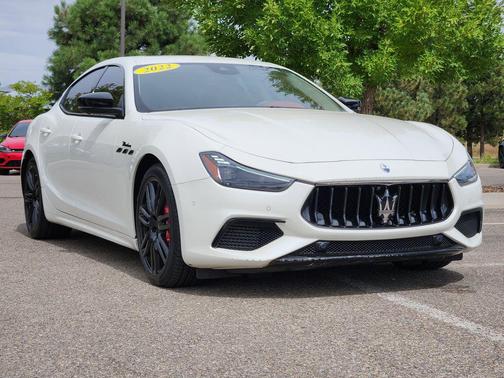 2022 Maserati Ghibli Modena Q4