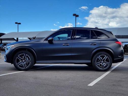 2025 Mercedes-Benz GLC 300 4MATIC
