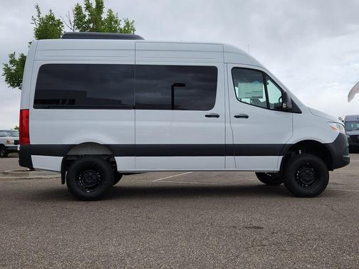 2025 Mercedes-Benz Sprinter 2500 Standard Roof