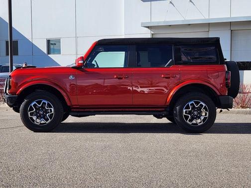 2024 Ford Bronco Outer Banks