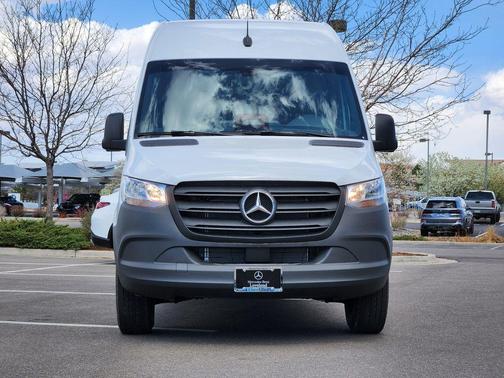 Arctic White 2026 Mercedes-Benz Sprinter 2500 Standard Roof