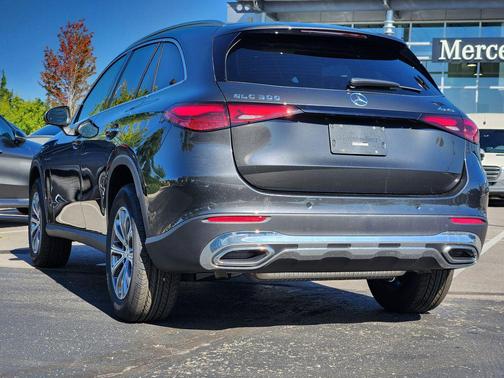 2026 Mercedes-Benz GLC 300 4MATIC