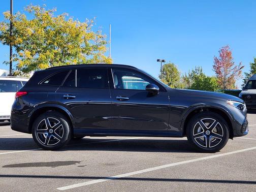 2026 Mercedes-Benz GLC 300 4MATIC