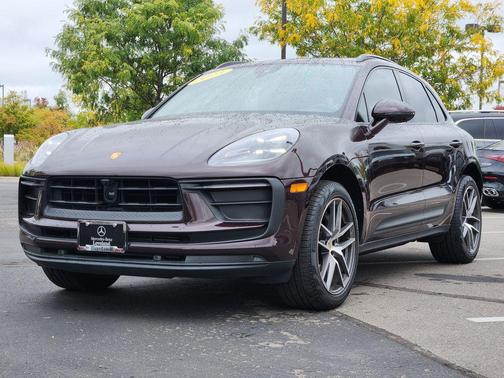 2023 Porsche Macan Base