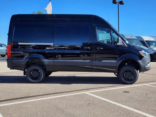 Obsidian Black Metallic 2026 Mercedes-Benz Sprinter 2500 Standard Roof