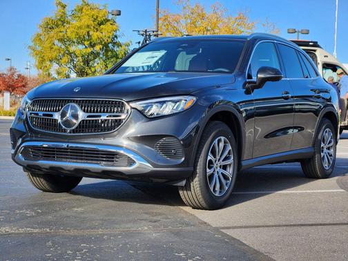 2026 Mercedes-Benz GLC 300 4MATIC