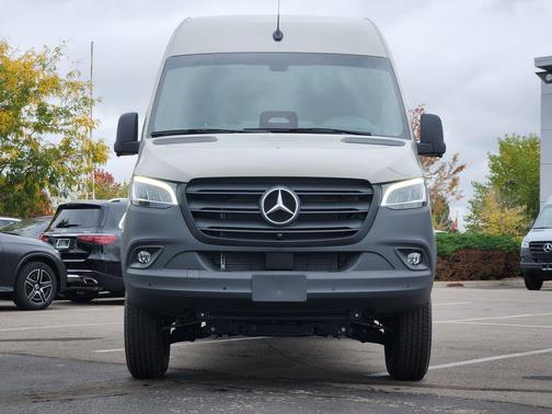 2025 Mercedes-Benz Sprinter 2500 Standard Roof