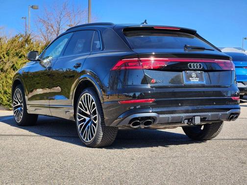 2025 Audi SQ8 4.0T quattro Premium Plus