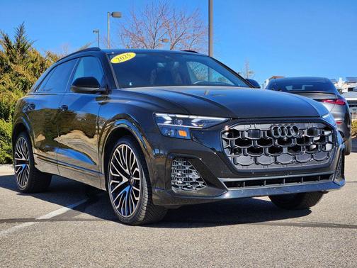 2025 Audi SQ8 4.0T quattro Premium Plus