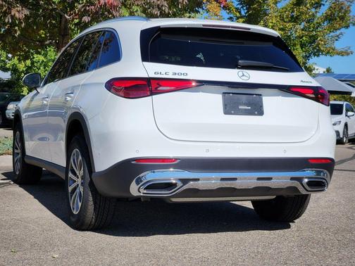 2026 Mercedes-Benz GLC 300 4MATIC