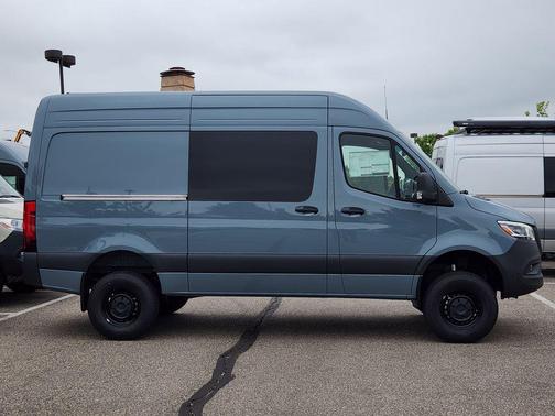 2025 Mercedes-Benz Sprinter 2500 Standard Roof 4-Cyl Diesel HO