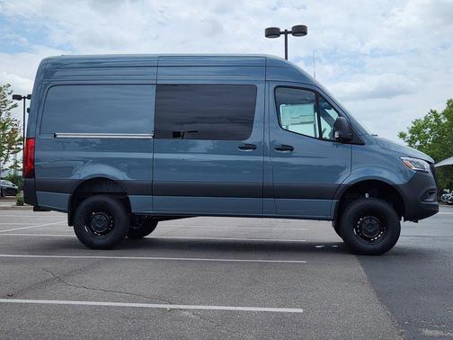 2025 Mercedes-Benz Sprinter 2500 144 WB